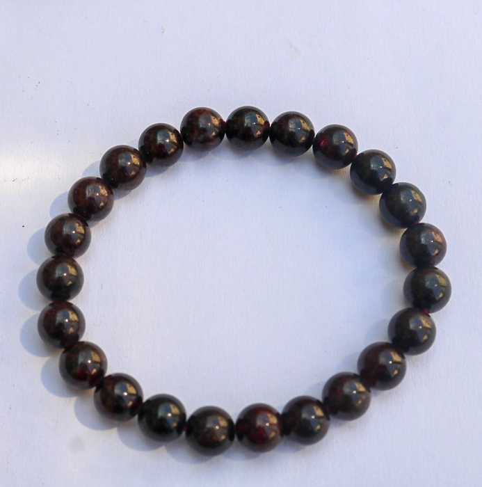 Garnet Bracelet (8mm)